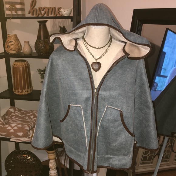 ANTHROPOLOGIE HEI HEI Gray Leather Hooded Reversible Pocket Poncho Top XS/S - Picture 7 of 16
